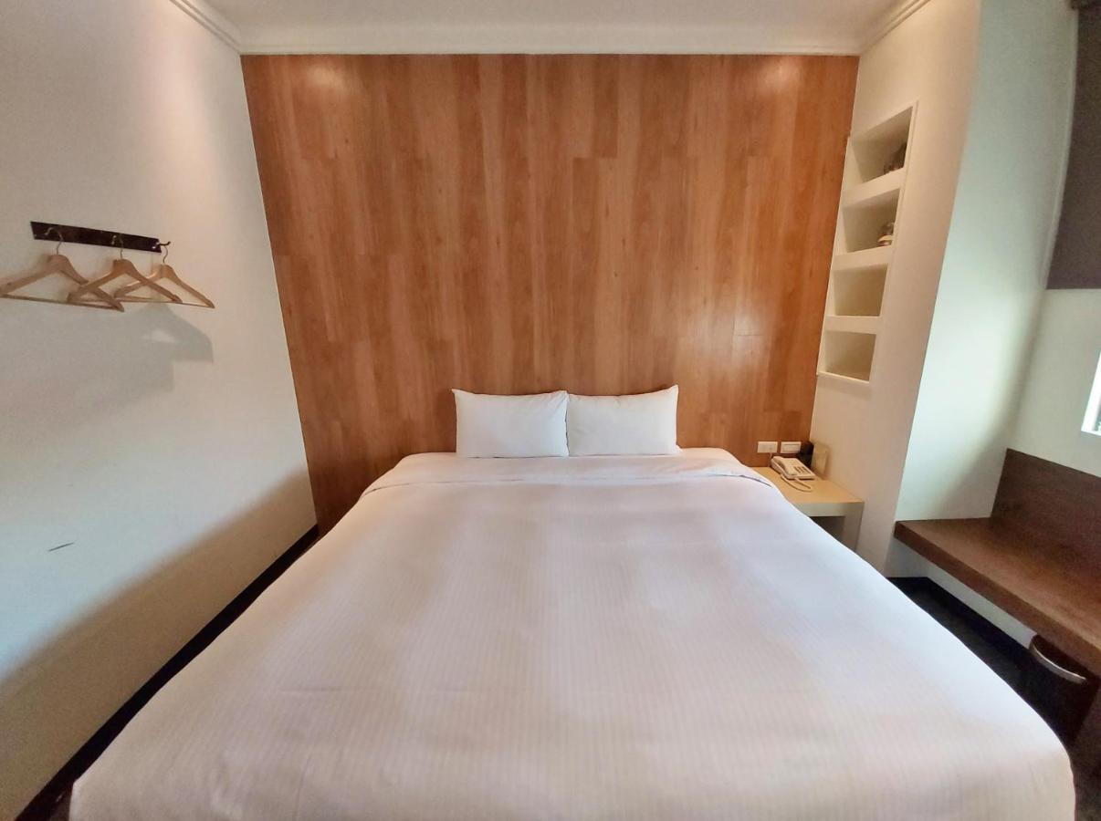 Merryday Hotel Banqiao Taipeh Exterior foto